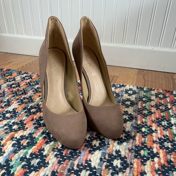 Aldo Womens Taupe Suede High Heel - Picture 3 of 6